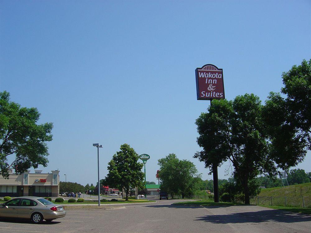 Wakota Inn And Suites Cottage Grove Exterior foto