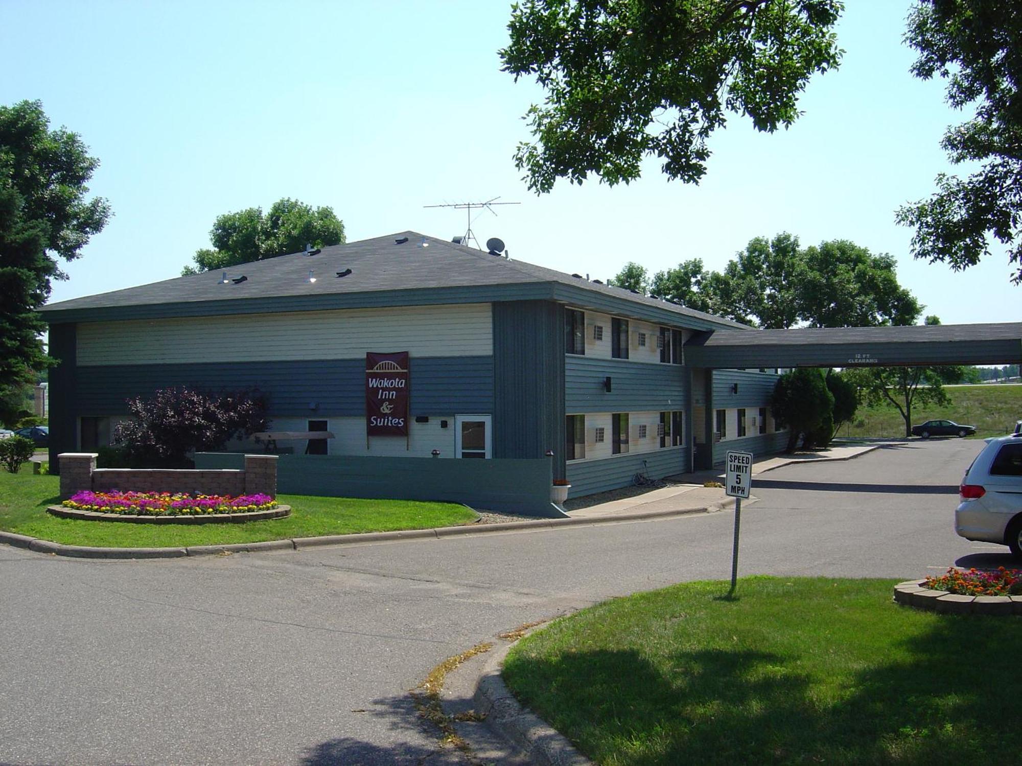 Wakota Inn And Suites Cottage Grove Exterior foto